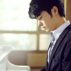 女生扒开内裤吃我香肠
